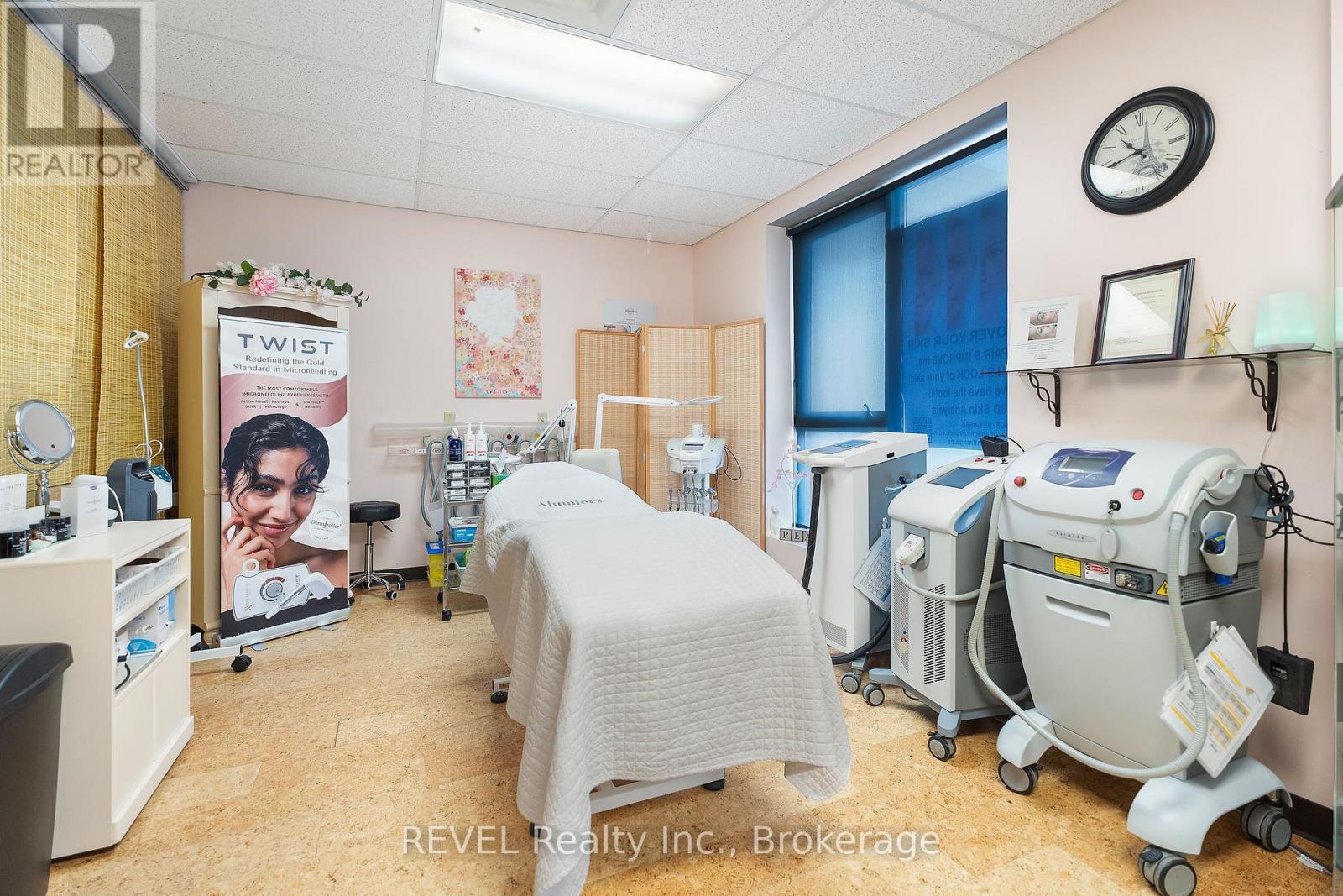 100b - 36 Hiscott Street, St. Catharines, Ontario  L2R 1C8 - Photo 8 - X12721588