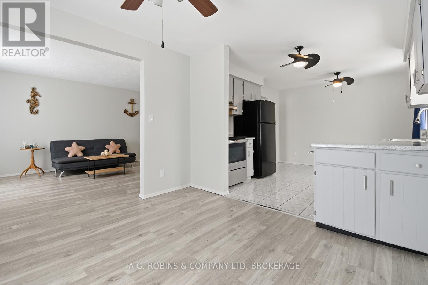 386 Daytona Drive, Fort Erie, Ontario  L2A 4Y9 - Photo 10 - X12721682