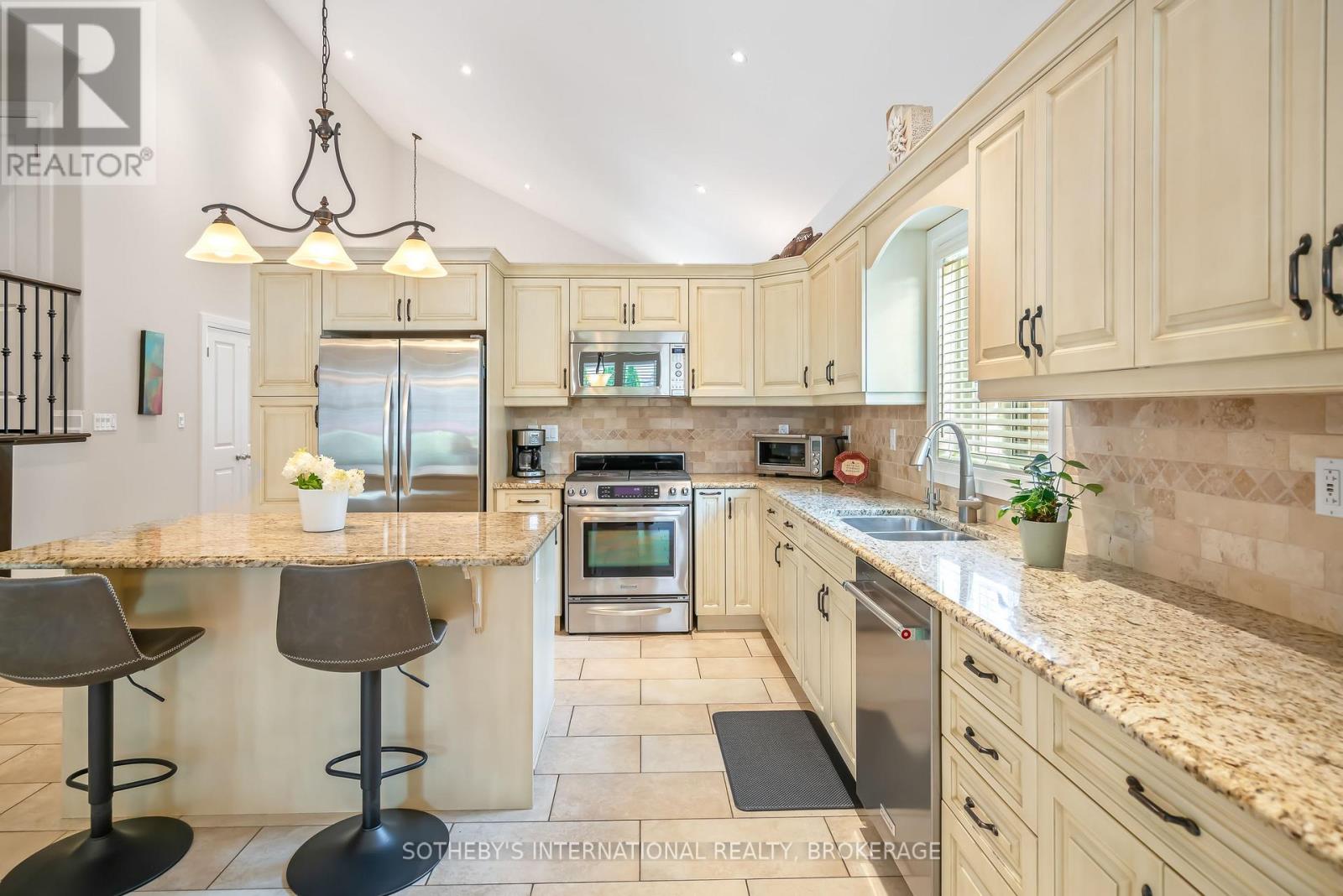 8548 Forestview Boulevard, Niagara Falls, Ontario  L2H 0B2 - Photo 10 - X12721688