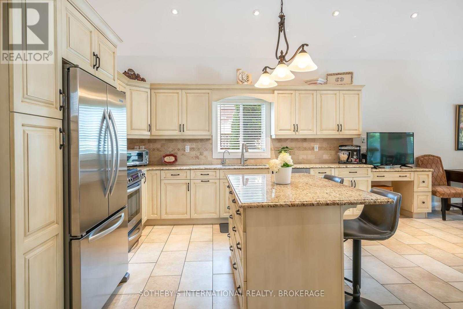 8548 Forestview Boulevard, Niagara Falls, Ontario  L2H 0B2 - Photo 8 - X12721688