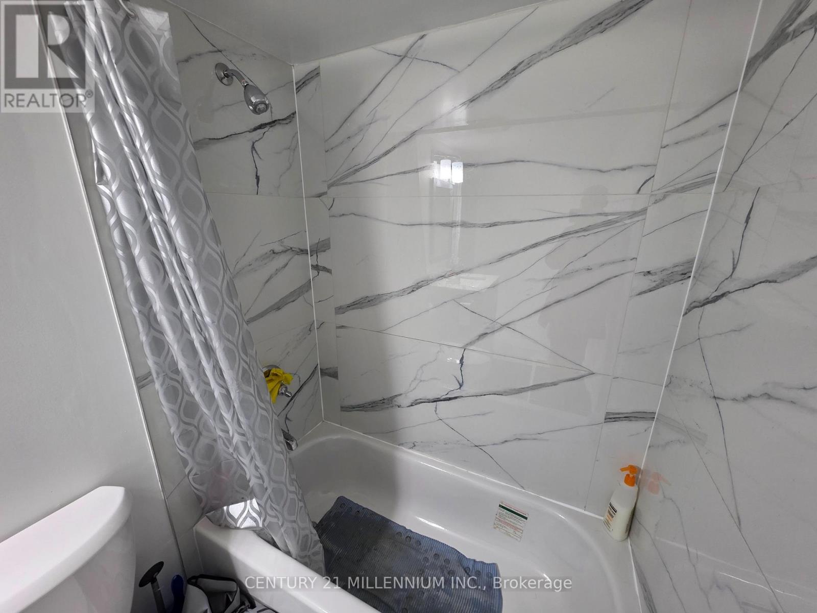 1605 - 26 Hanover Road, Brampton, Ontario  L6S 4T2 - Photo 14 - W12720822