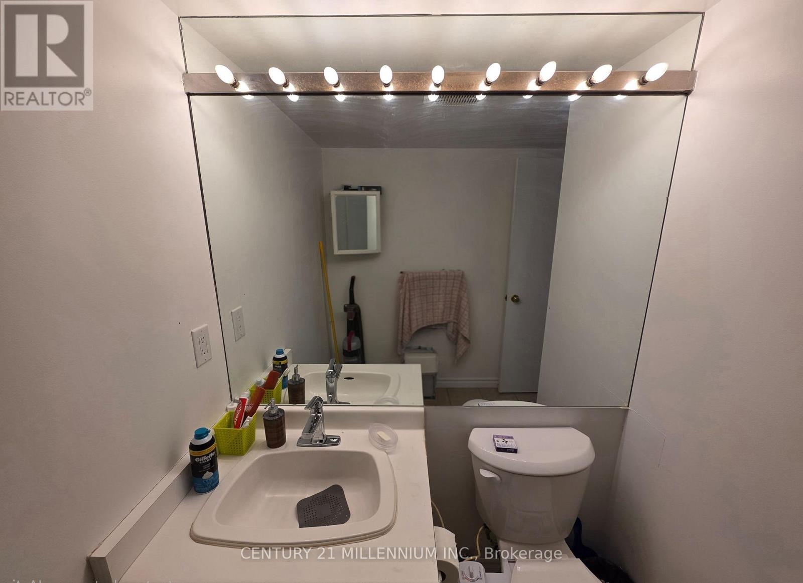 1605 - 26 Hanover Road, Brampton, Ontario  L6S 4T2 - Photo 16 - W12720822