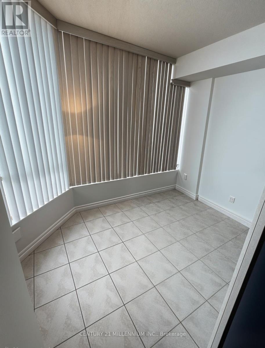 1605 - 26 Hanover Road, Brampton, Ontario  L6S 4T2 - Photo 5 - W12720822