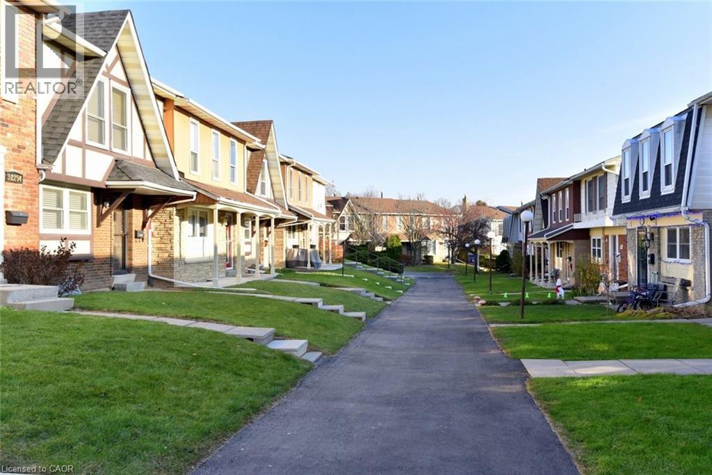 2254 Upper Middle Road Unit# 6, Burlington, Ontario  L7P 2Z9 - Photo 2 - 40795985