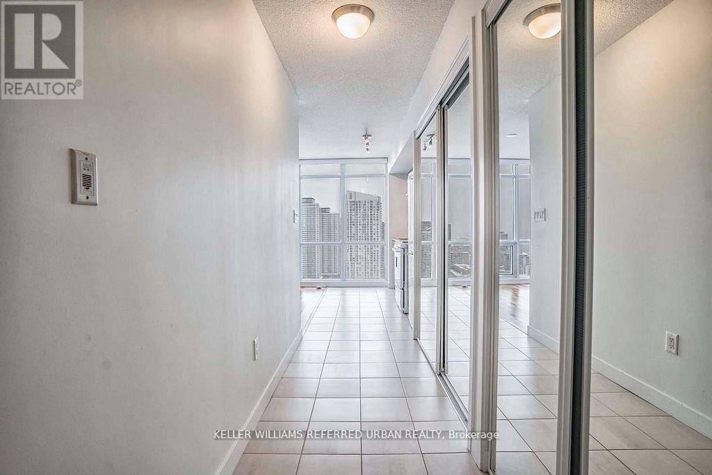 3616 - 11 Brunel Court, Toronto, Ontario  M5V 3Y3 - Photo 3 - C12721572