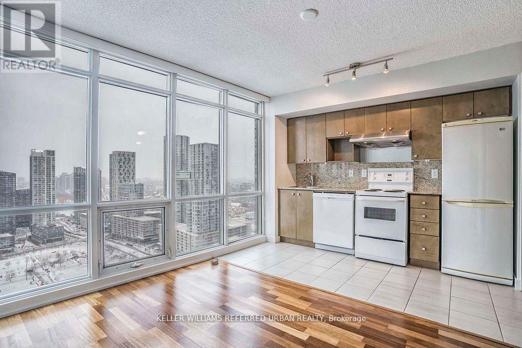 3616 - 11 Brunel Court, Toronto, Ontario  M5V 3Y3 - Photo 9 - C12721572