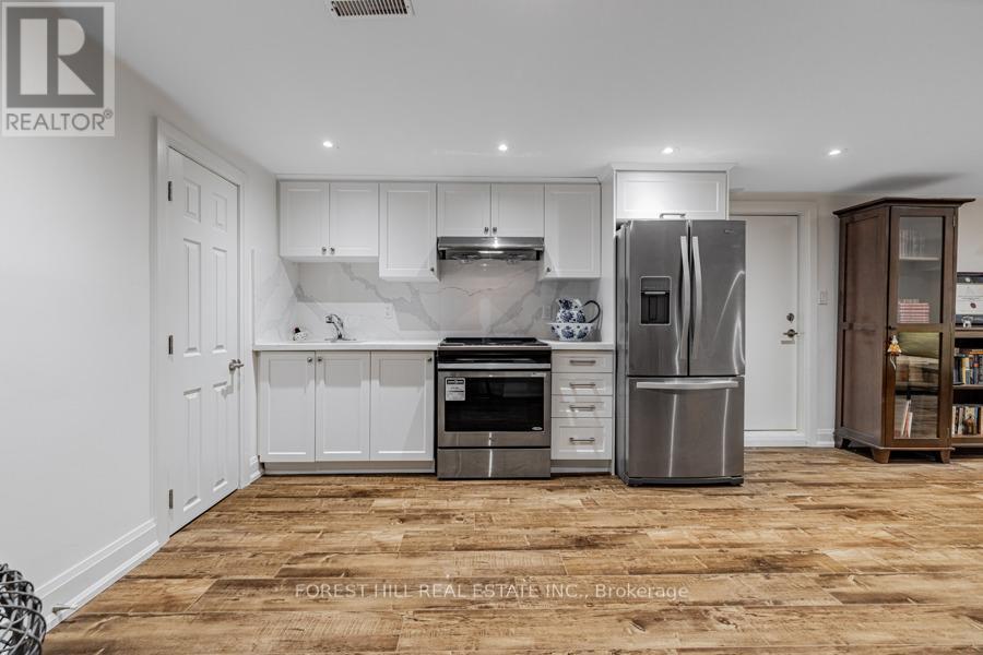 30 Chiswell Crescent, Toronto, Ontario  M2N 6E1 - Photo 7 - C12721574