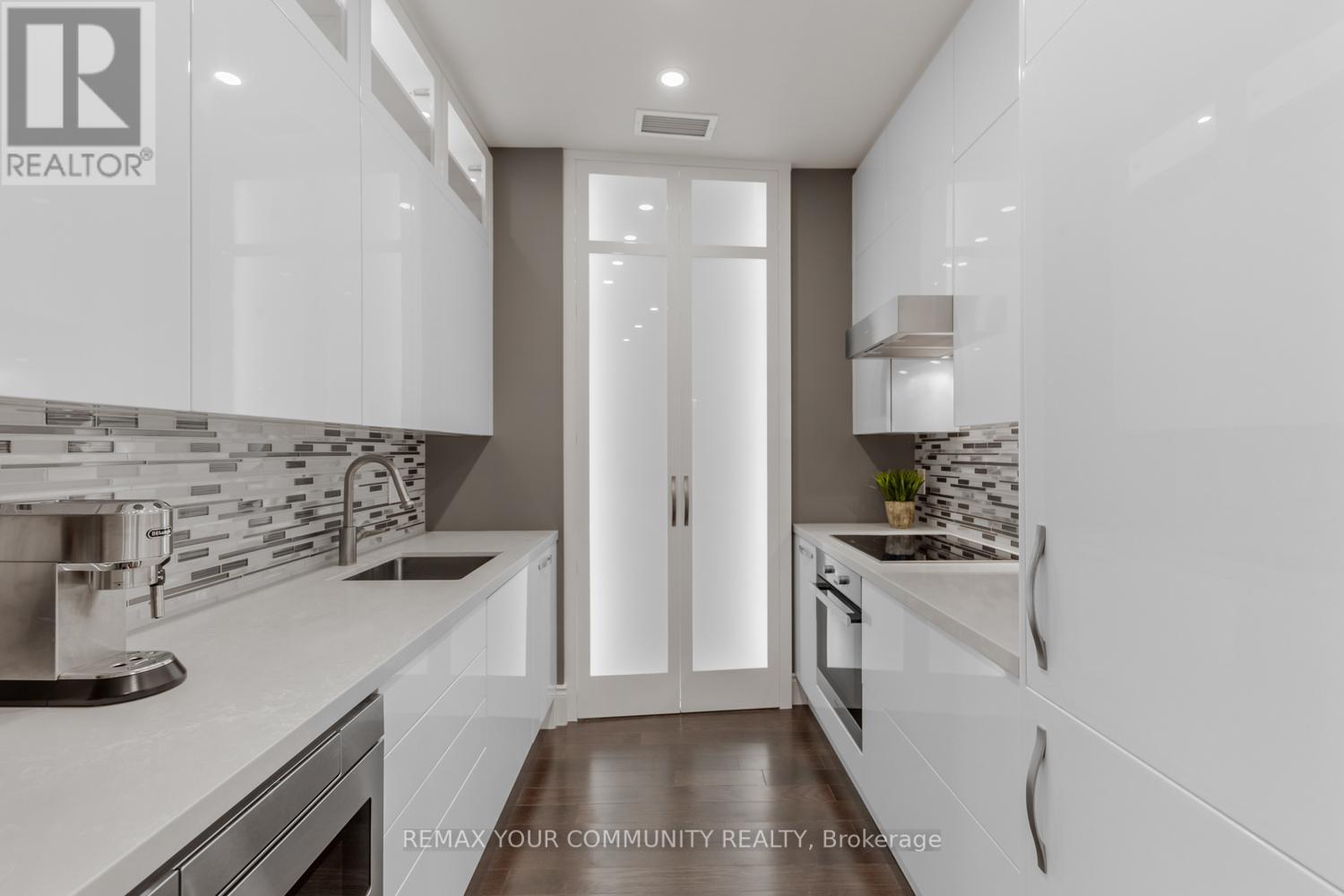 305 - 10 Northtown Way, Toronto, Ontario  M2N 7L4 - Photo 9 - C12721636