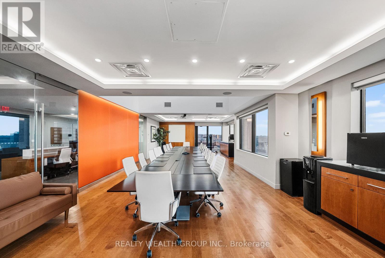 Penthouse - 255 Duncan Mill Road, Toronto, Ontario  M3B 3H9 - Photo 4 - C12721646