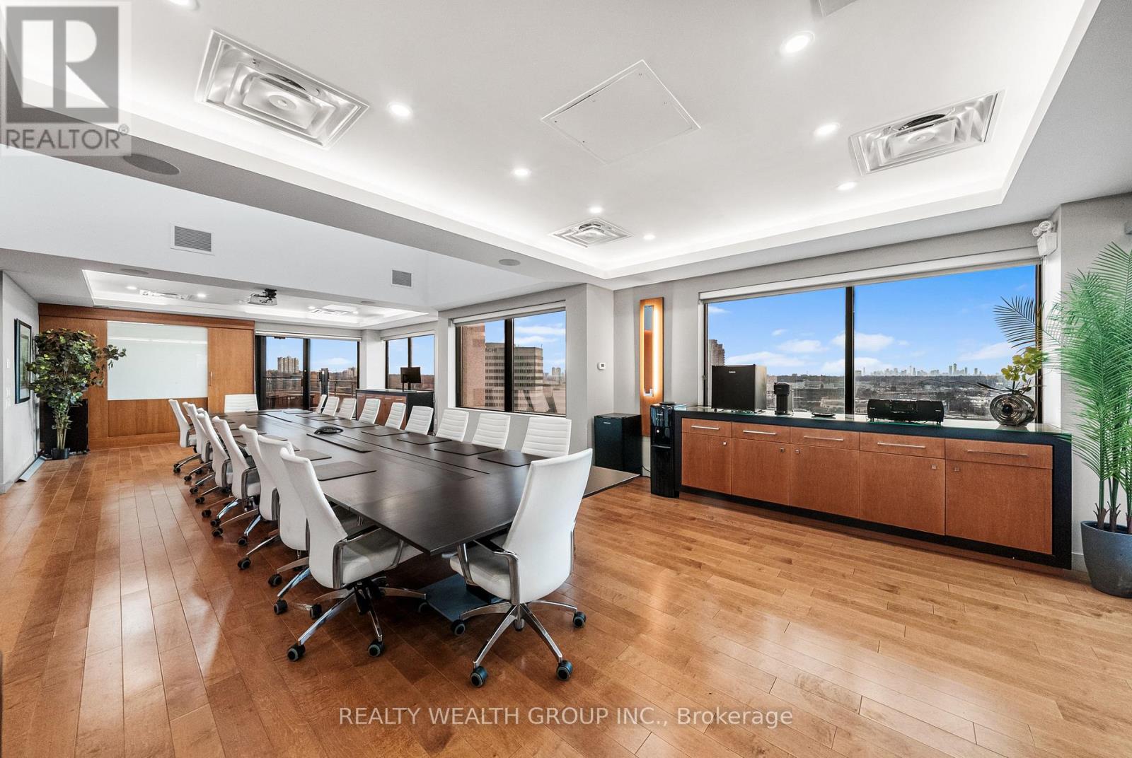 Penthouse - 255 Duncan Mill Road, Toronto, Ontario  M3B 3H9 - Photo 5 - C12721646