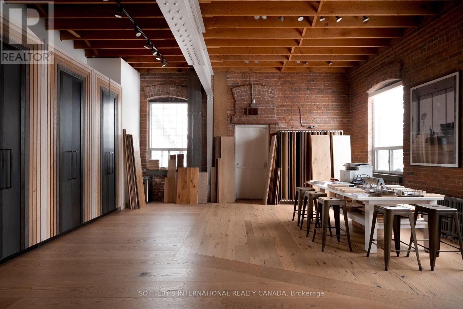 303 - 287 Macpherson Avenue, Toronto, Ontario  M4V 1A4 - Photo 2 - C12721744