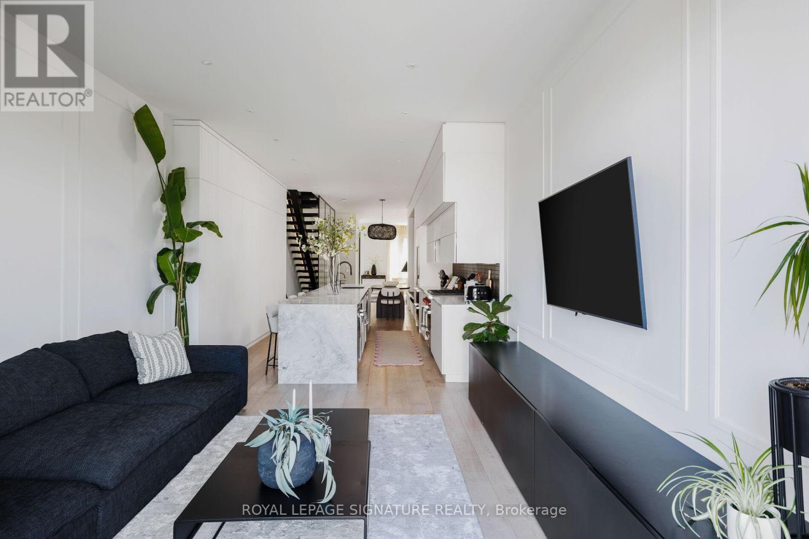 17 Lakeview Avenue, Toronto, Ontario  M6J 3B2 - Photo 17 - C12721758