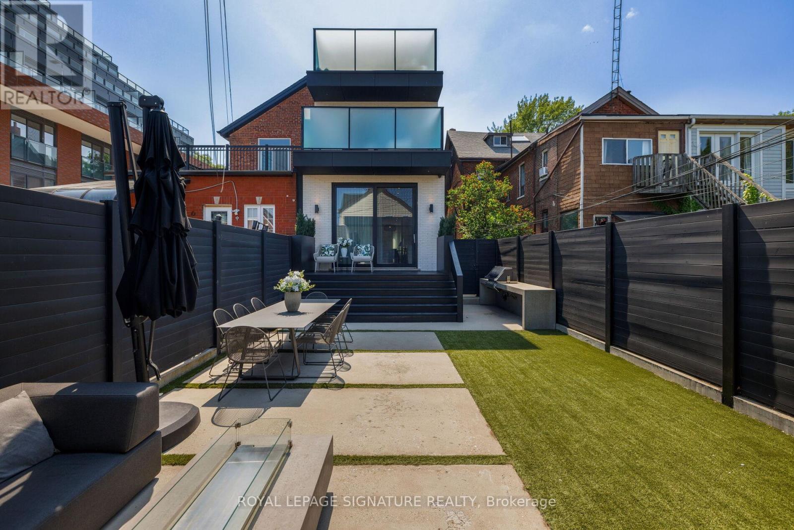 17 Lakeview Avenue, Toronto, Ontario  M6J 3B2 - Photo 19 - C12721758