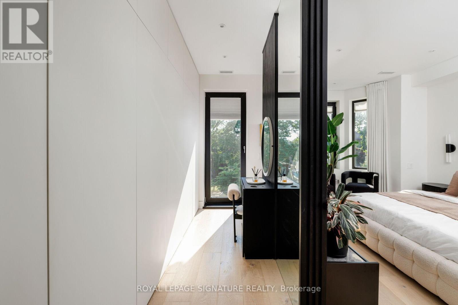 17 Lakeview Avenue, Toronto, Ontario  M6J 3B2 - Photo 22 - C12721758