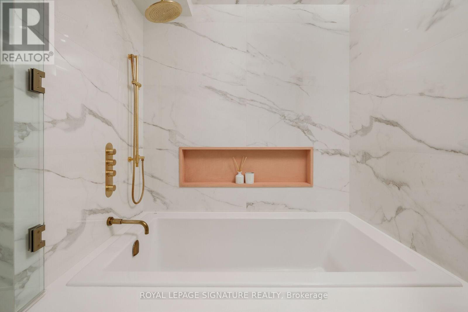 17 Lakeview Avenue, Toronto, Ontario  M6J 3B2 - Photo 27 - C12721758