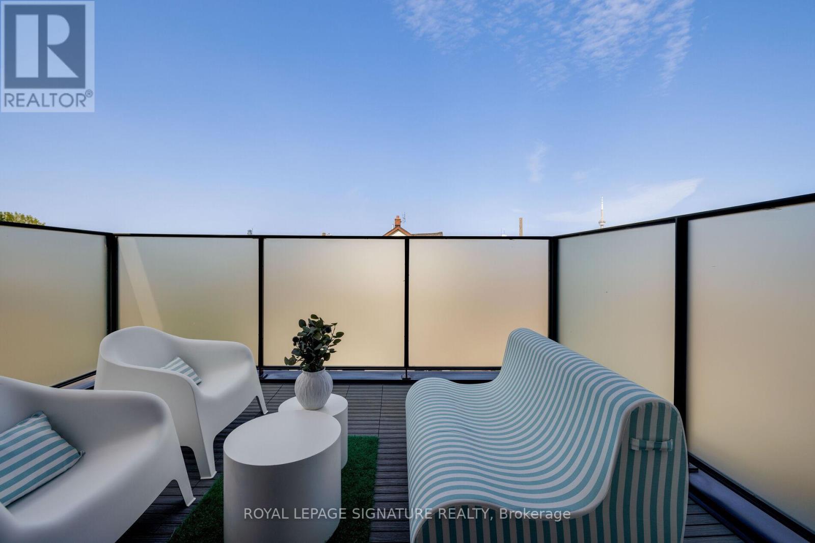 17 Lakeview Avenue, Toronto, Ontario  M6J 3B2 - Photo 30 - C12721758