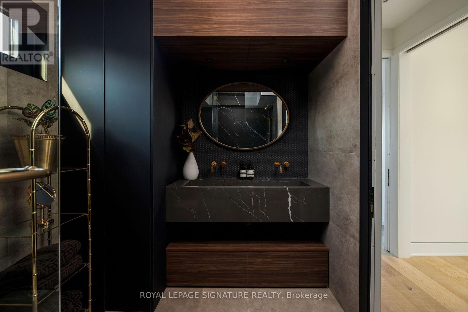 17 Lakeview Avenue, Toronto, Ontario  M6J 3B2 - Photo 39 - C12721758