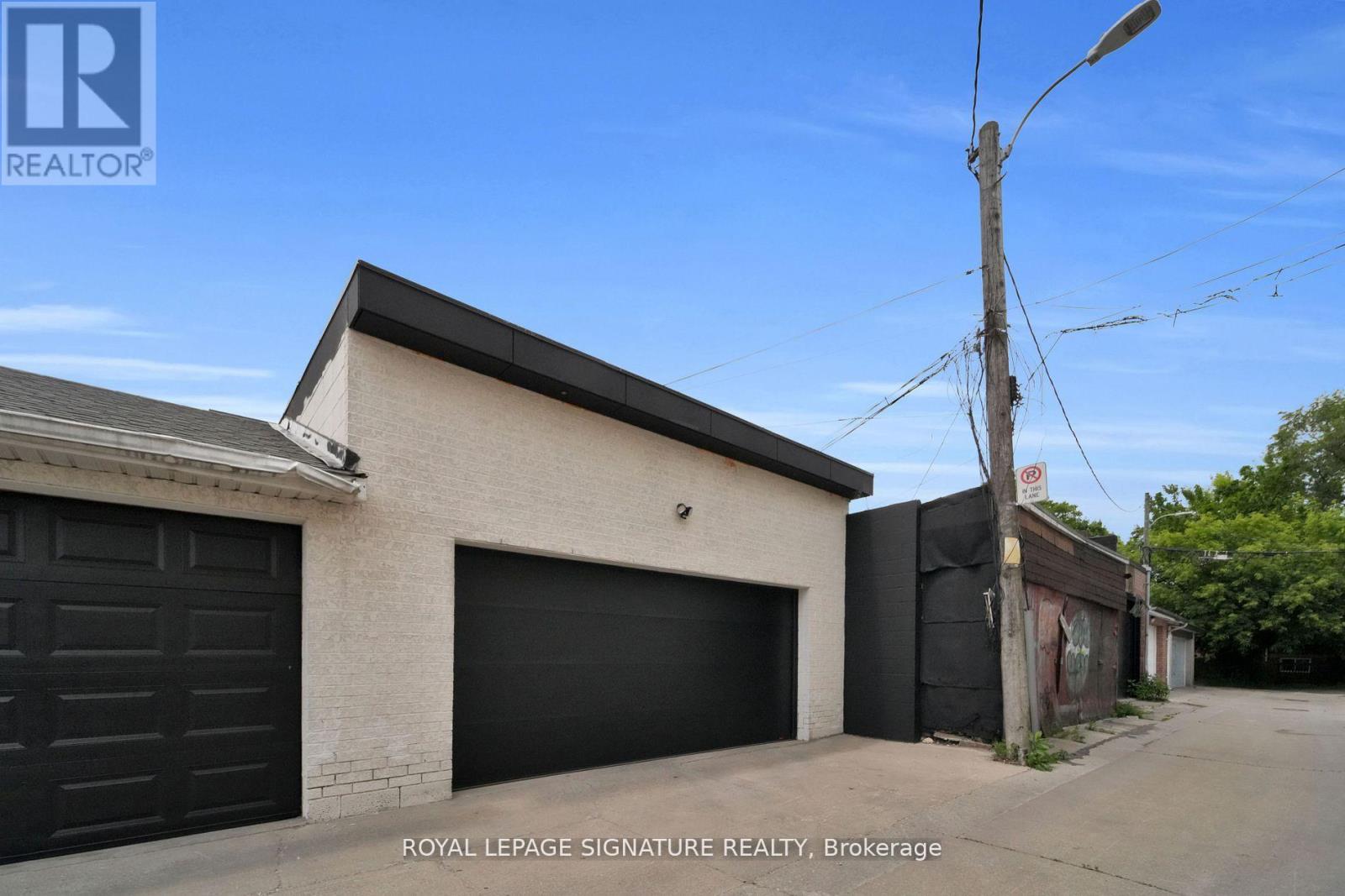 17 Lakeview Avenue, Toronto, Ontario  M6J 3B2 - Photo 50 - C12721758