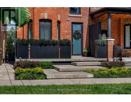 17 LAKEVIEW AVENUE, Toronto, Ontario