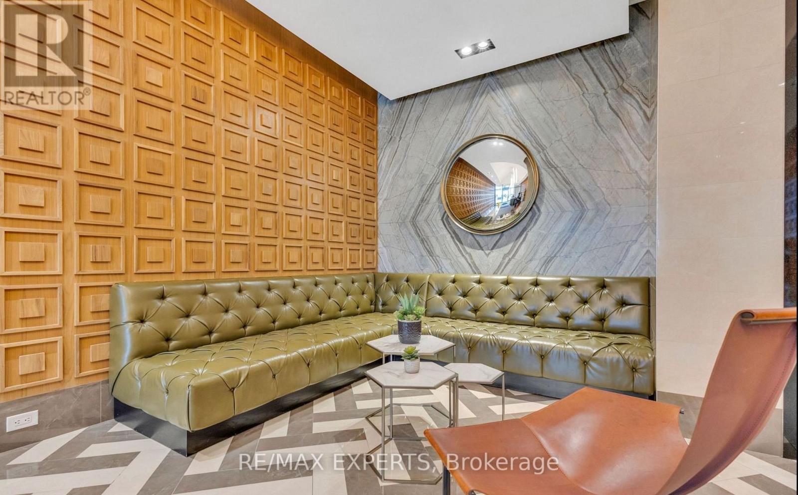 304 - 170 Chiltern Hill Road, Toronto (Humewood-Cedarvale), Ontario  M6C 0A9 - Photo 5 - C12721770