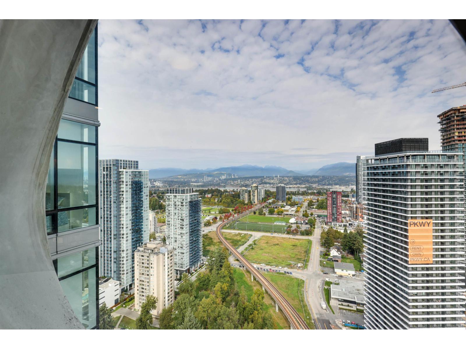 3301 13495 Central Avenue, Surrey, British Columbia  V3T 0K2 - Photo 10 - R3058274