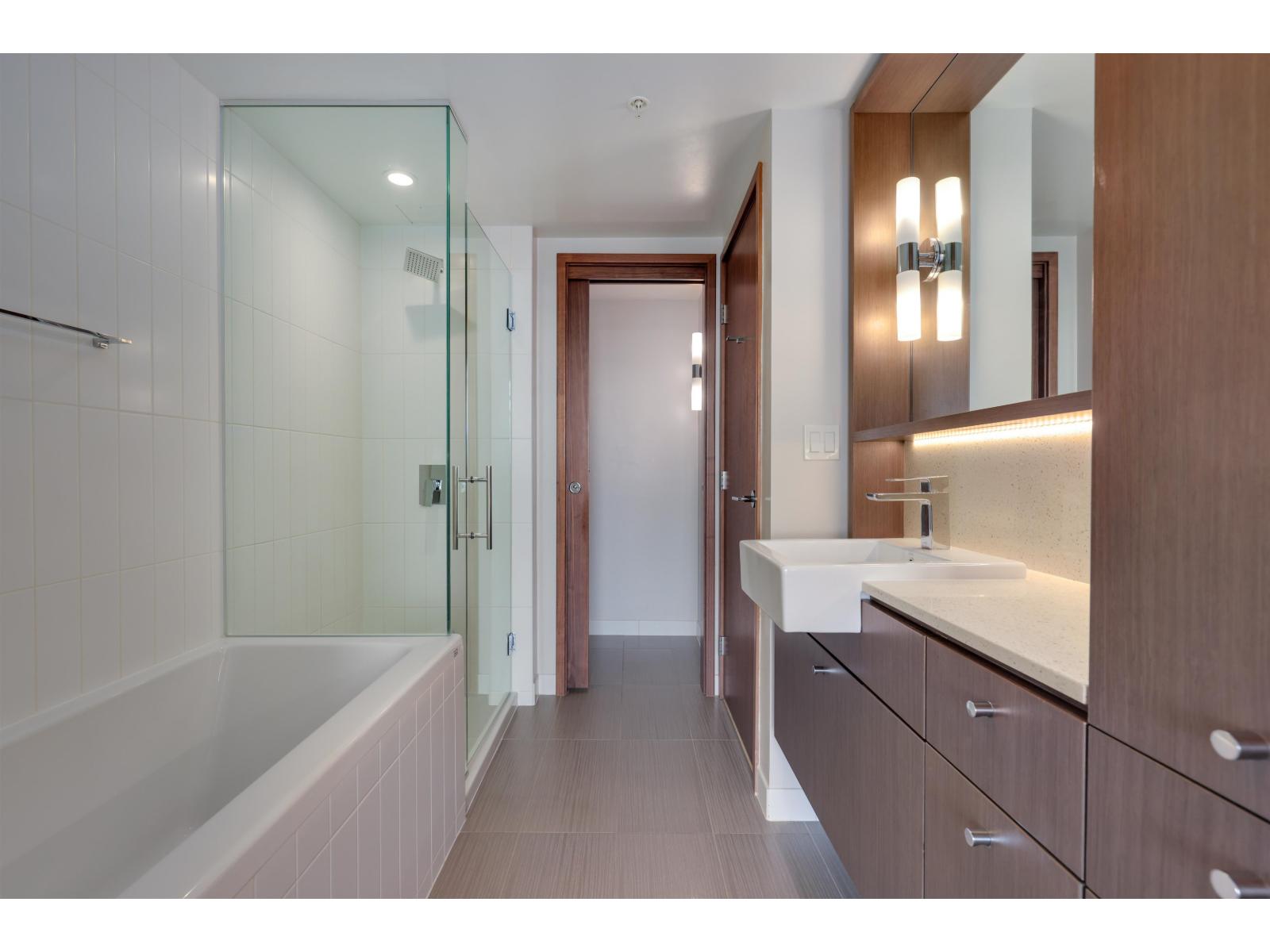 3301 13495 Central Avenue, Surrey, British Columbia  V3T 0K2 - Photo 16 - R3058274