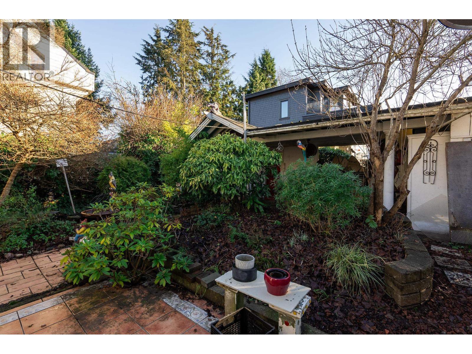 Listing Picture 28 of 40 : 228 E 26TH AVENUE, Vancouver / 溫哥華 - 魯藝地產 Yvonne Lu Group - MLS Medallion Club Member