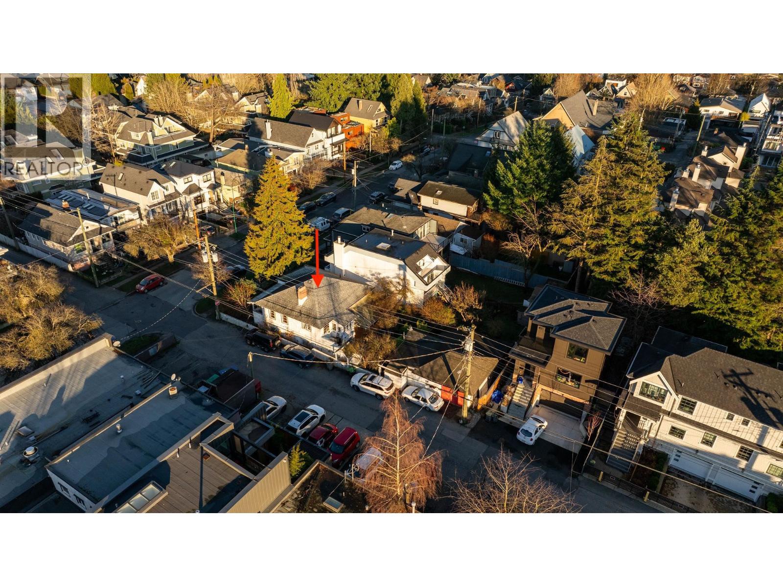 Listing Picture 36 of 40 : 228 E 26TH AVENUE, Vancouver / 溫哥華 - 魯藝地產 Yvonne Lu Group - MLS Medallion Club Member