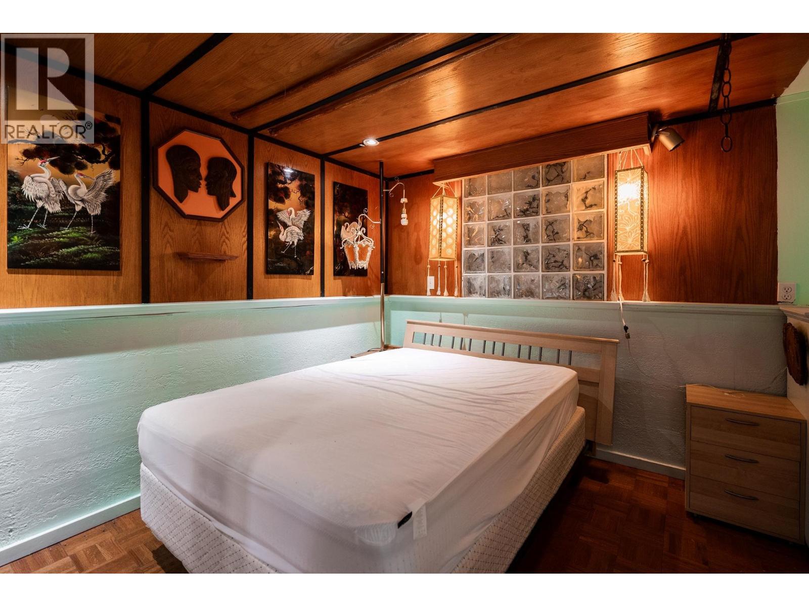 Listing Picture 18 of 40 : 228 E 26TH AVENUE, Vancouver / 溫哥華 - 魯藝地產 Yvonne Lu Group - MLS Medallion Club Member