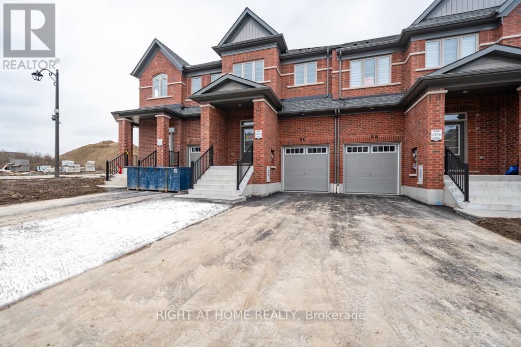 90 AIR DANCER CRESCENT, Oshawa, Ontario