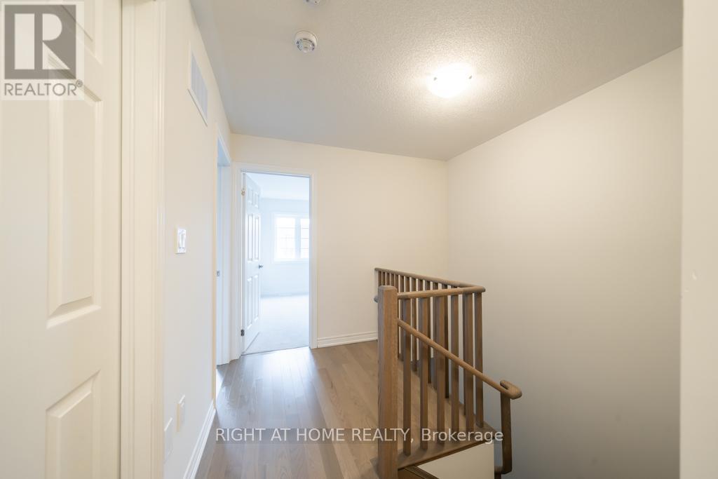 90 Air Dancer Crescent, Oshawa, Ontario  L1L 0V3 - Photo 10 - E12721548