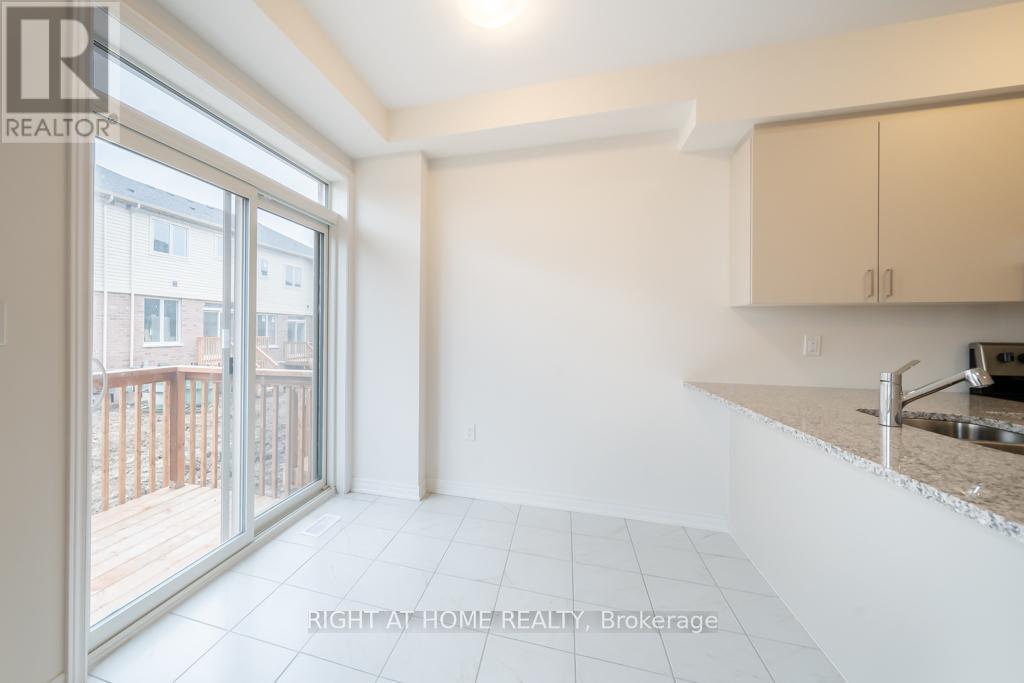 90 Air Dancer Crescent, Oshawa, Ontario  L1L 0V3 - Photo 7 - E12721548