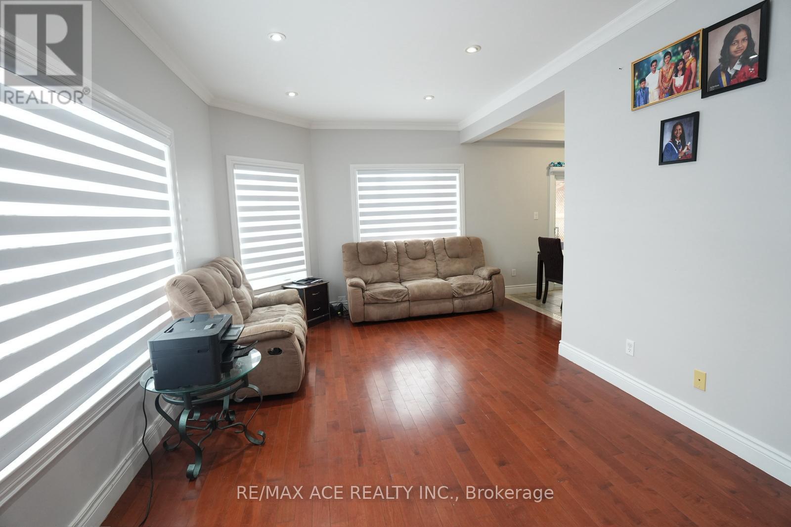 75 Grace Street, Toronto, Ontario  M1J 2L4 - Photo 7 - E12721706