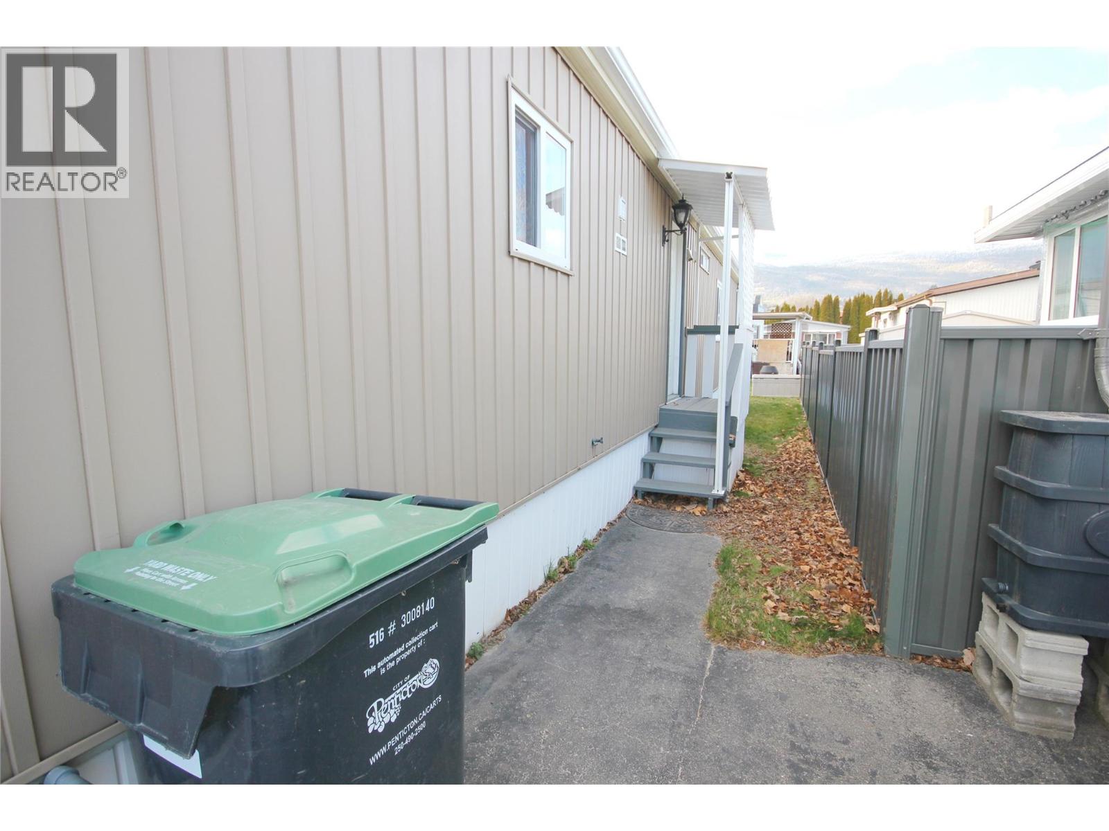 999 Burnaby Avenue Unit# 17, Penticton, British Columbia  V2A 1G7 - Photo 20 - 10373383