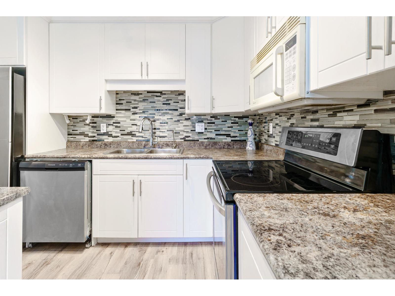 301 2780 Ware Street, Abbotsford, British Columbia  V2S 7C7 - Photo 7 - R3082313