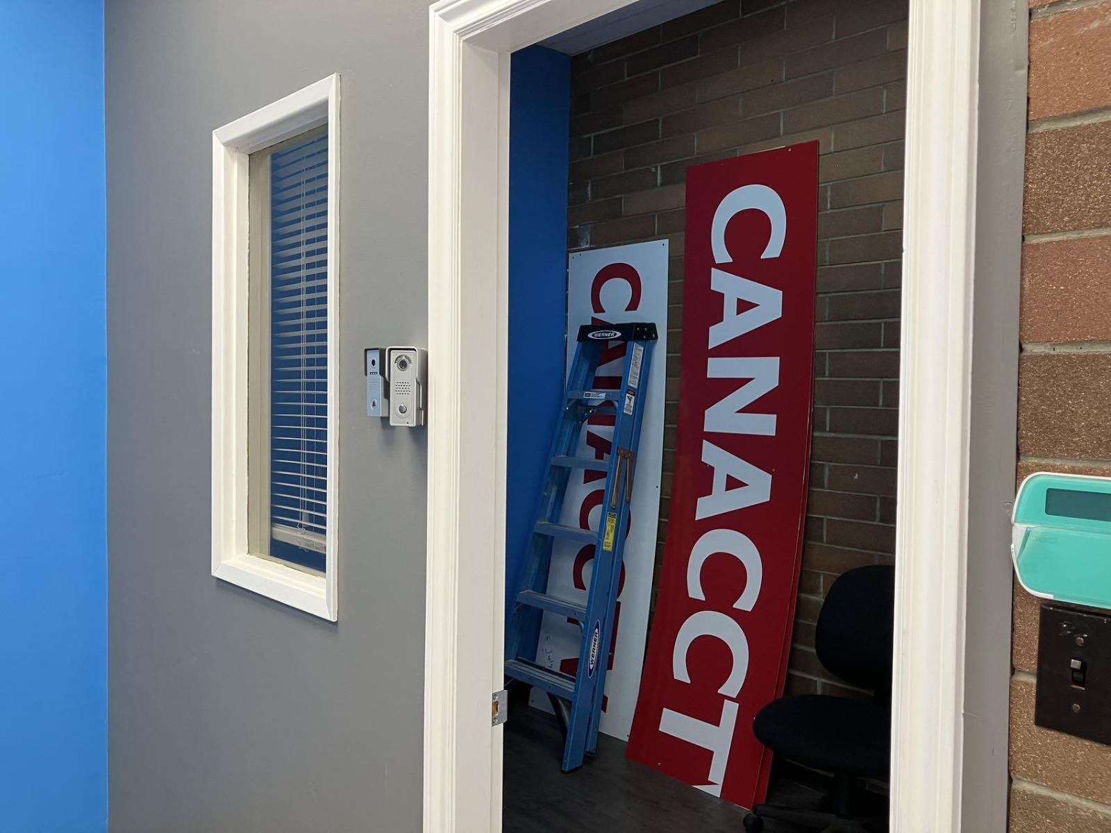 8591 132 Street, Surrey, British Columbia  V3W 4N8 - Photo 4 - C8075437