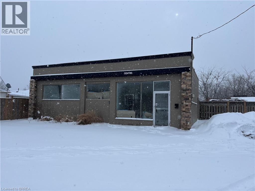 100 Charing Cross Street, Brantford, Ontario  N3R 2H6 - Photo 2 - 40799509