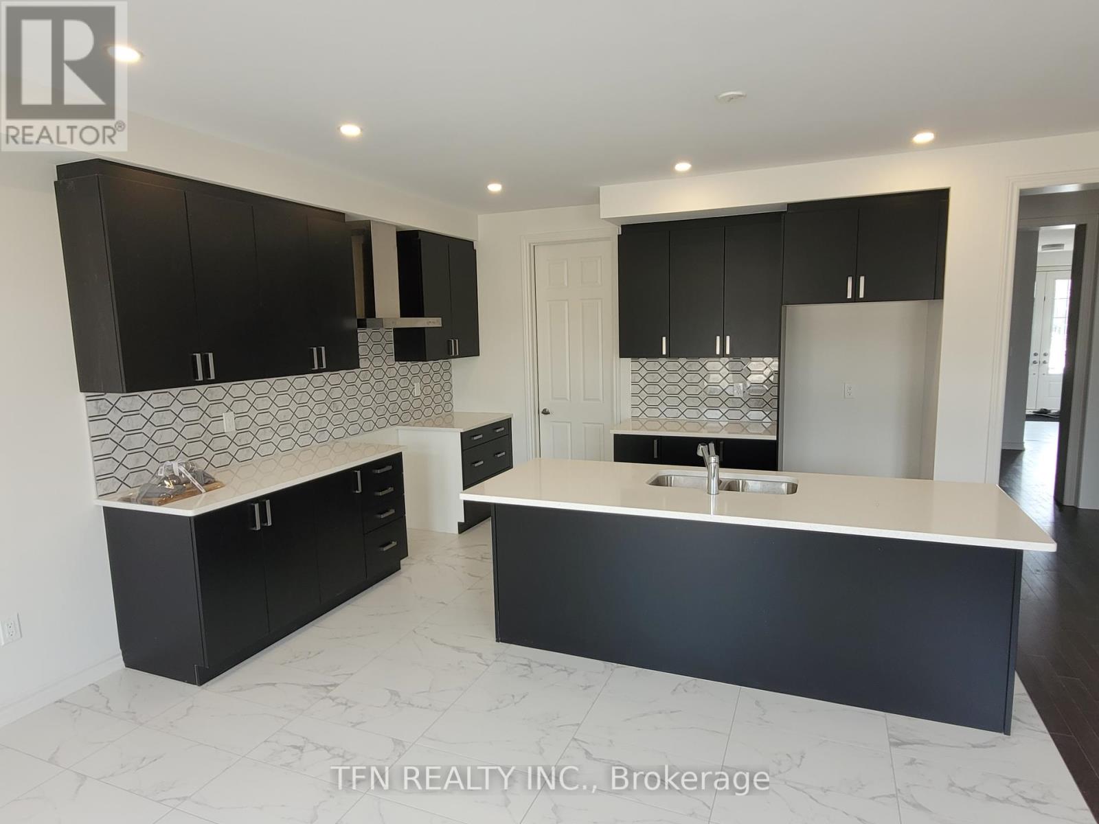 14 Primrose Heights, Adjala-Tosorontio (Colgan), Ontario  L0G 1W0 - Photo 3 - N12721658