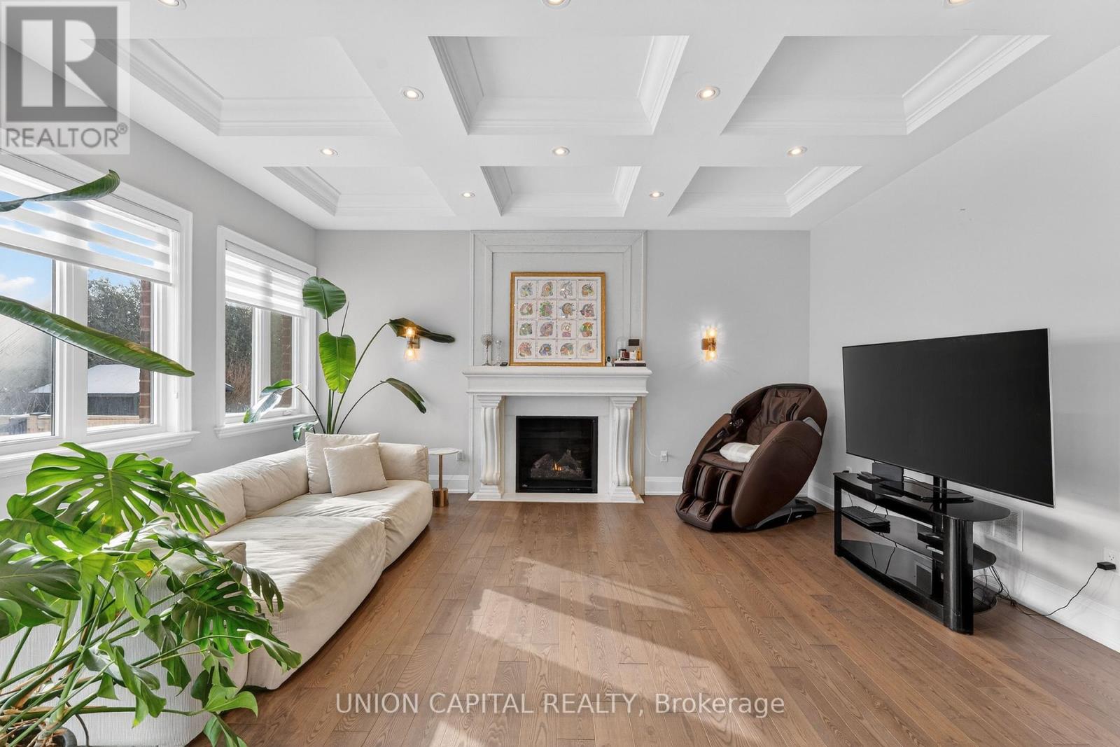 29 Elm Grove Avenue, Richmond Hill, Ontario  L4E 2T2 - Photo 15 - N12721714