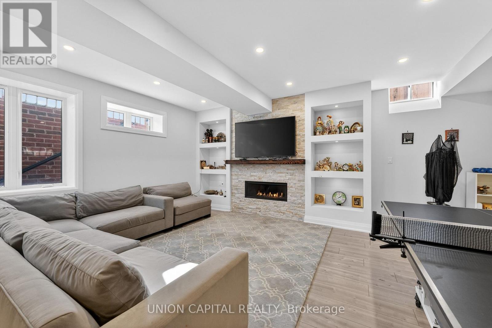 29 Elm Grove Avenue, Richmond Hill, Ontario  L4E 2T2 - Photo 33 - N12721714