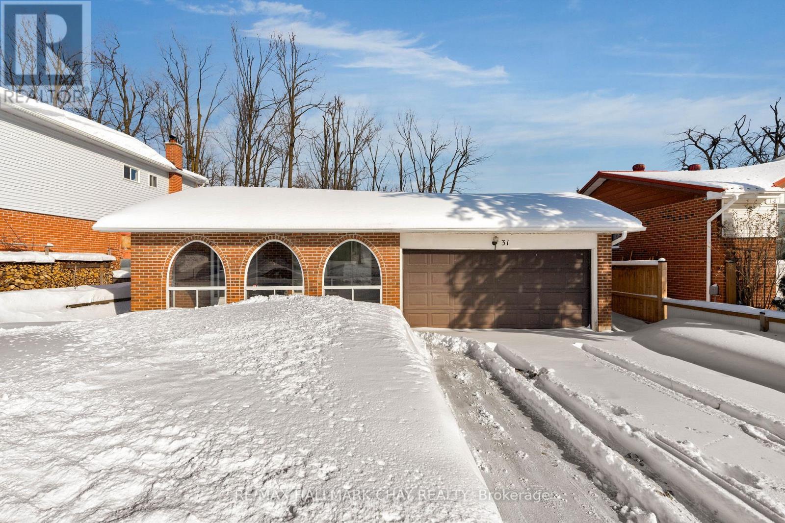 31 SPRINGDALE DRIVE, Barrie, Ontario