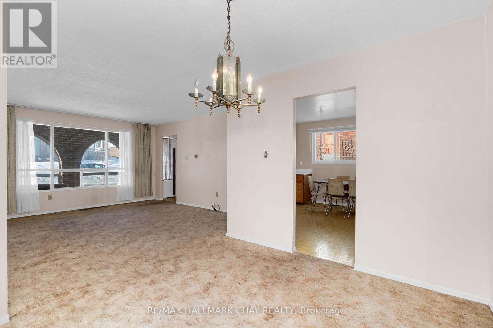 31 Springdale Drive, Barrie, Ontario  L4M 5A8 - Photo 10 - S12721684