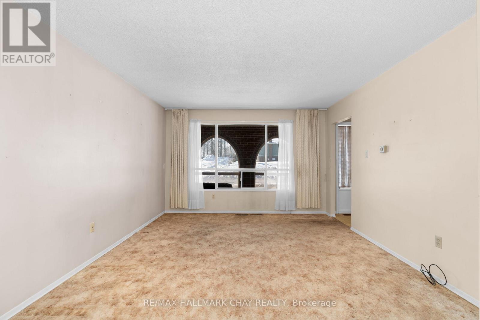 31 Springdale Drive, Barrie, Ontario  L4M 5A8 - Photo 12 - S12721684