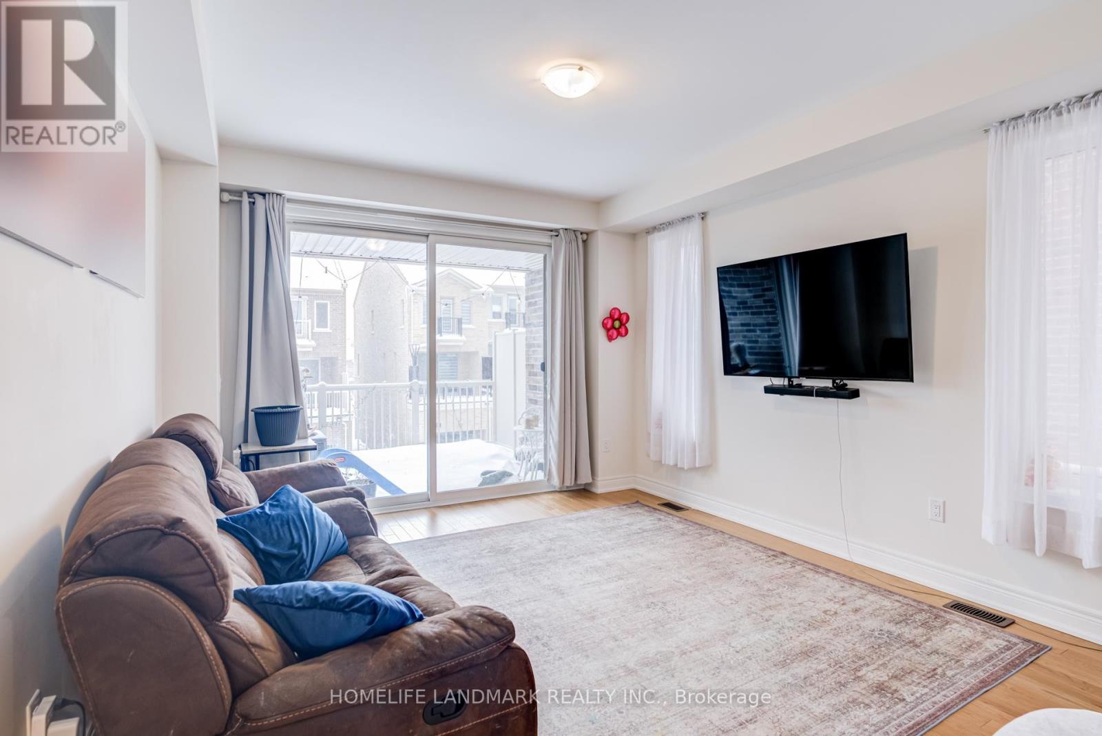 2844 Whites Road, Pickering, Ontario  L1X 0R6 - Photo 9 - E12721442