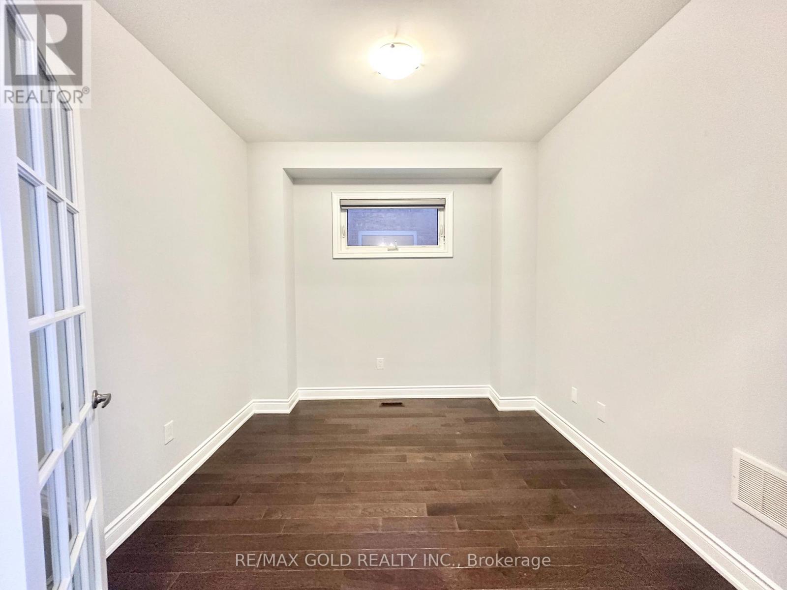 404 Grindstone Trail, Oakville, Ontario  L6H 0S1 - Photo 11 - W12721550