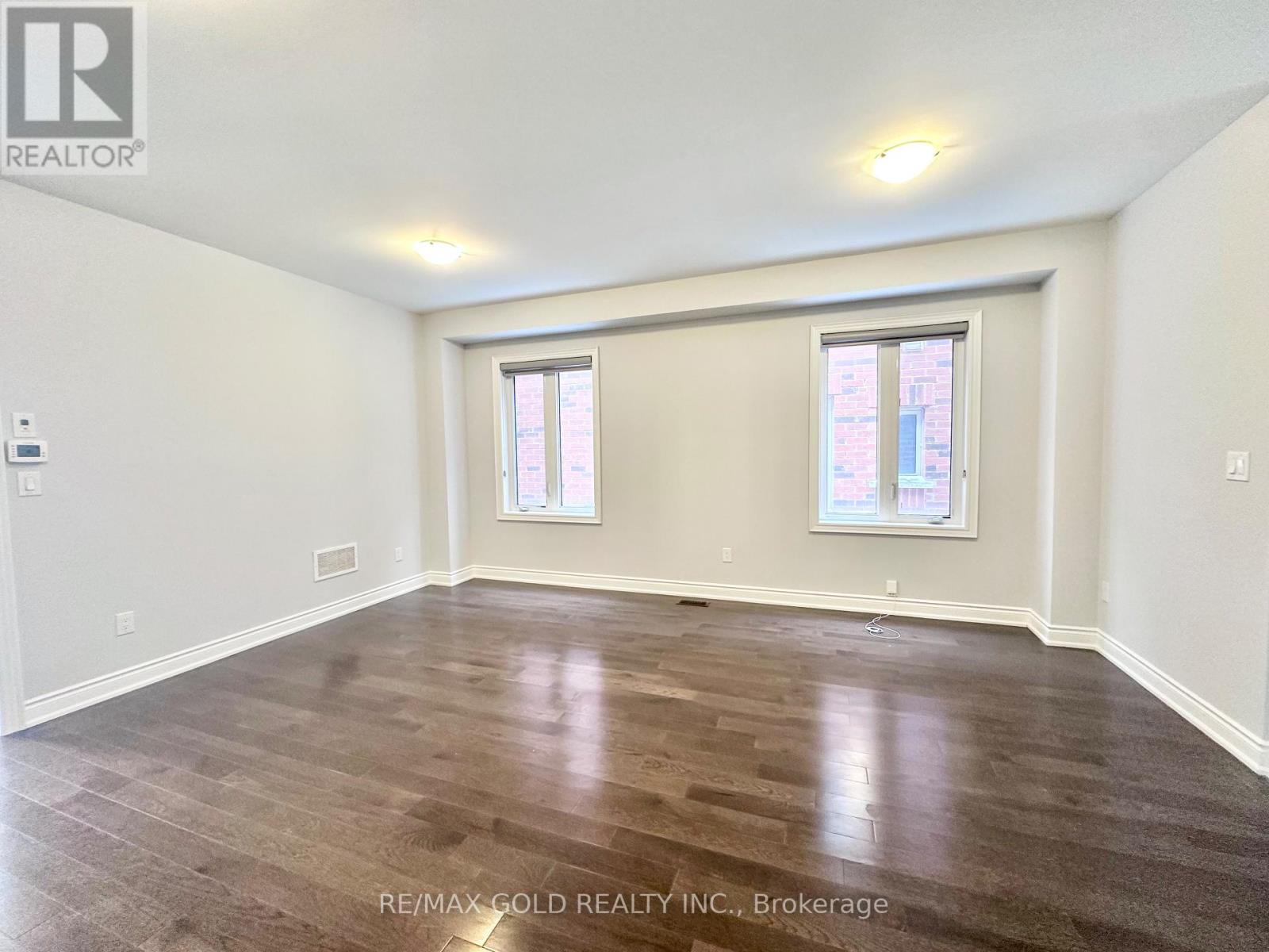 404 Grindstone Trail, Oakville, Ontario  L6H 0S1 - Photo 7 - W12721550