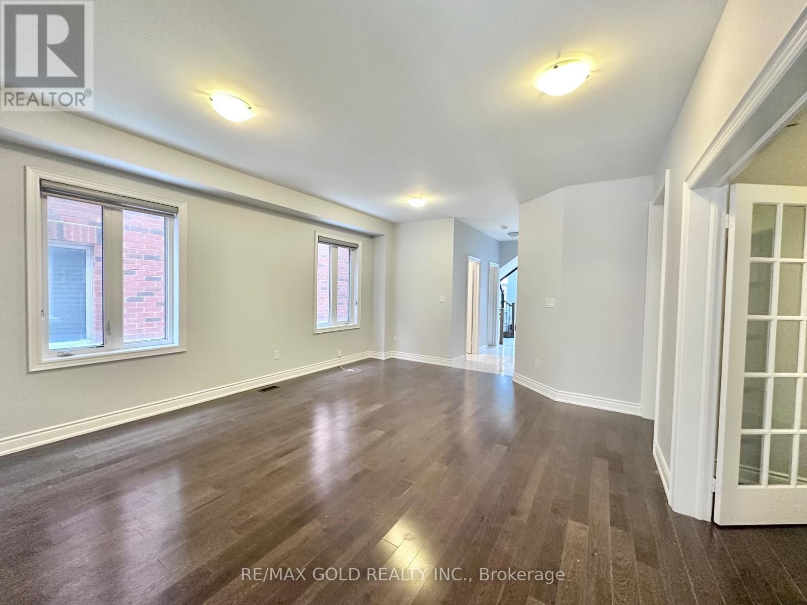 404 Grindstone Trail, Oakville, Ontario  L6H 0S1 - Photo 8 - W12721550