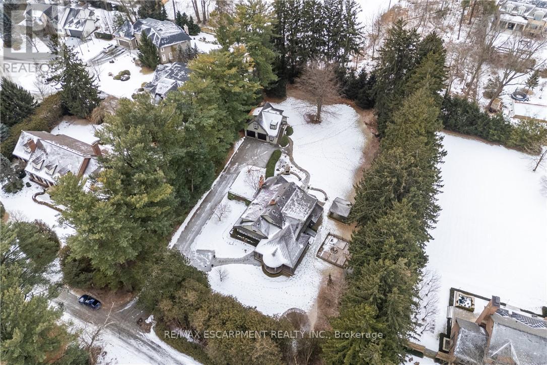 2055 Lakeshore Road E, Oakville, Ontario  L6J 1M4 - Photo 1 - W12721596