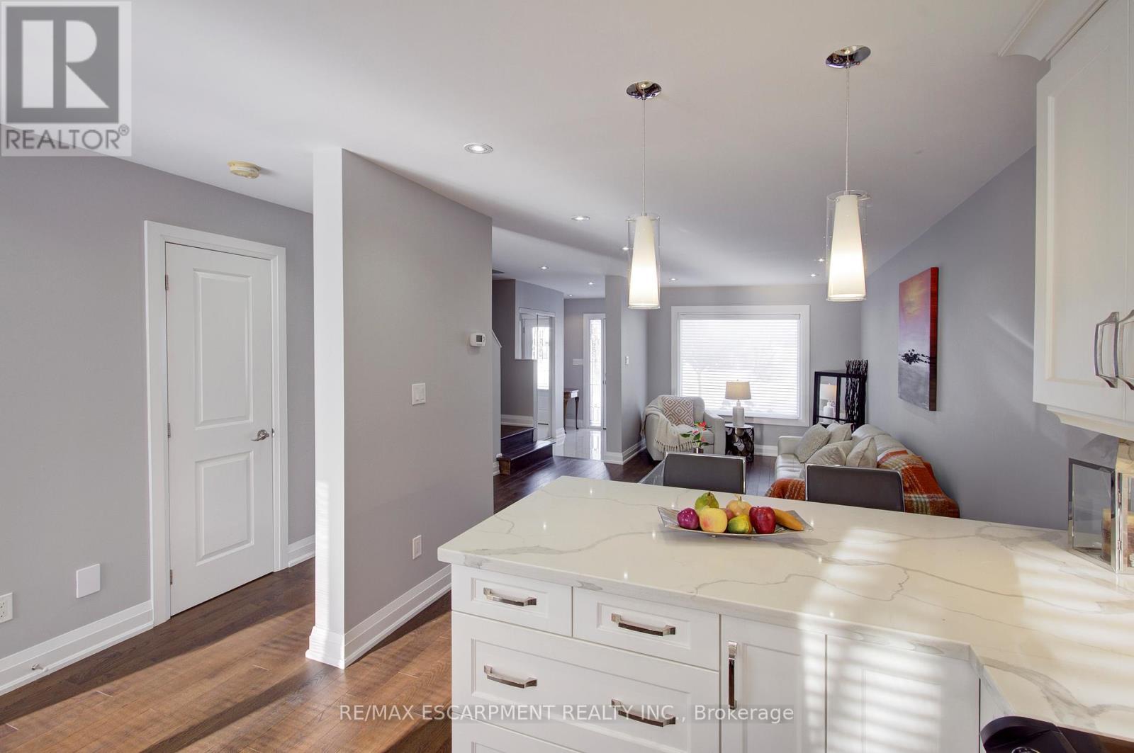 214 Ross Lane, Oakville, Ontario  L6H 5K5 - Photo 20 - W12721634