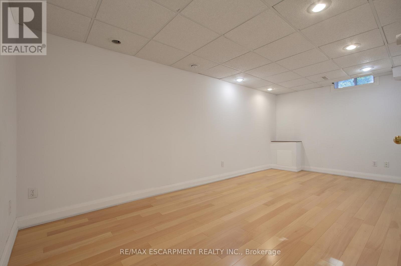 214 Ross Lane, Oakville, Ontario  L6H 5K5 - Photo 33 - W12721634